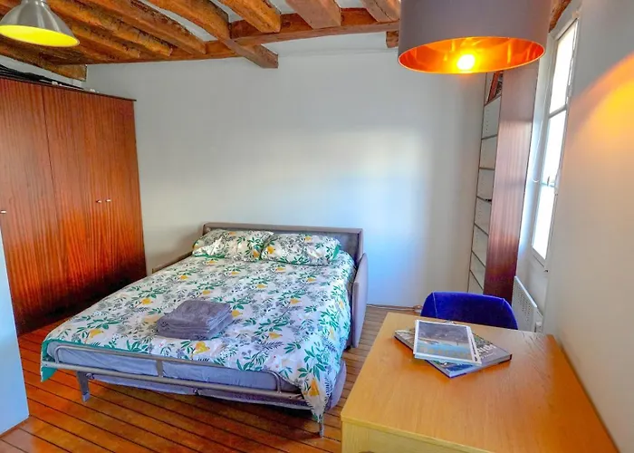 Romantic At Quartier Latin *